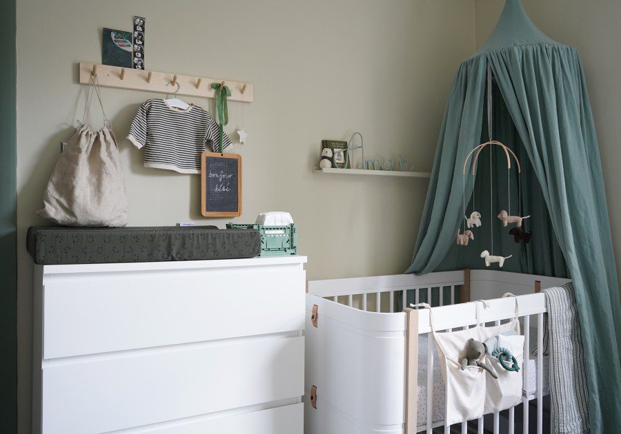 simple baby room