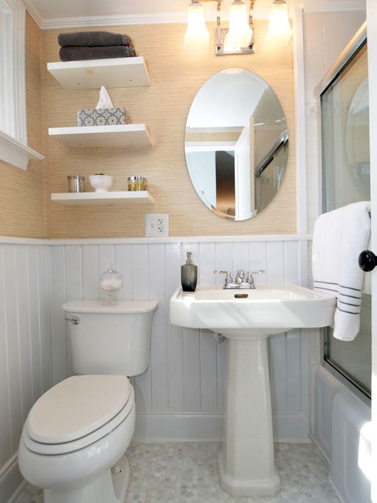 simple and small bathrooms