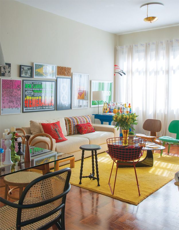 decoracao-de-sala-com-tapete-colorido