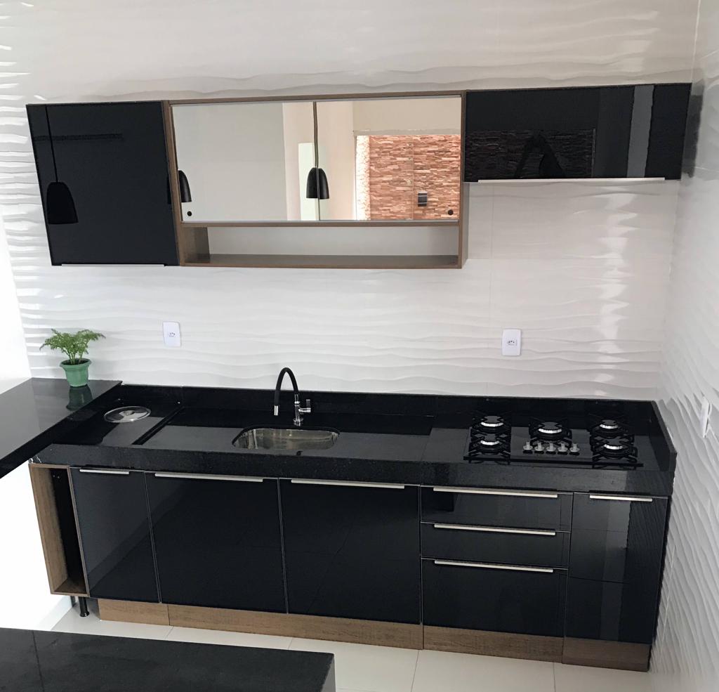 decoracao-de-cozinha-preta-e-branca