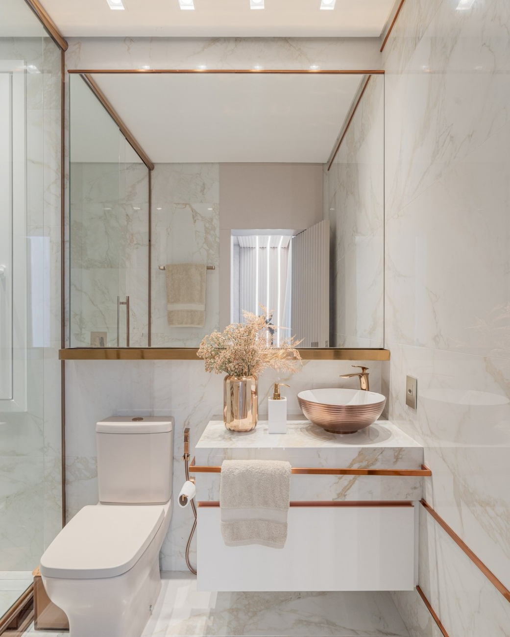 banheiro-decorado-com-marmore-44-ideias-de-decoracao-belissimas-2