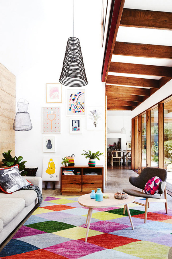 decoracao-de-sala-com-tapete-colorido
