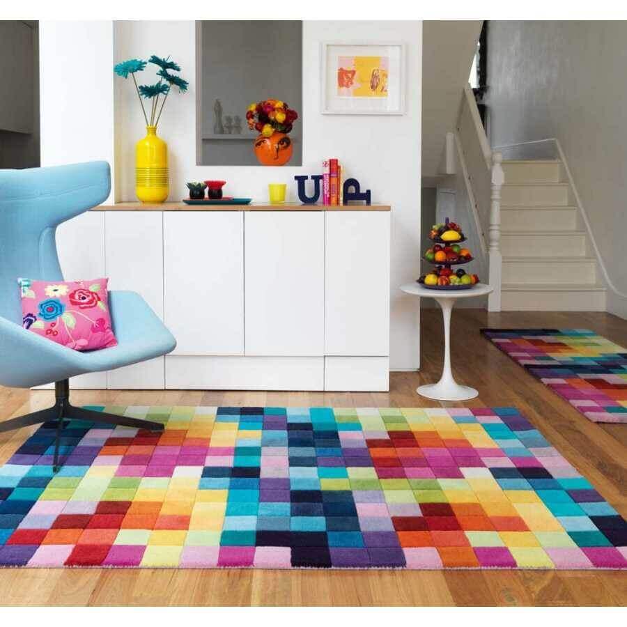 decoracao-de-sala-com-tapete-colorido