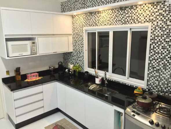 decoracao-de-cozinha-preta-e-branca