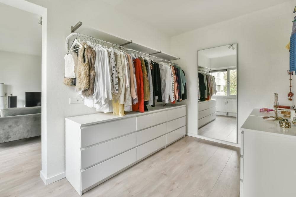 como-organizar-um-closet-pequeno