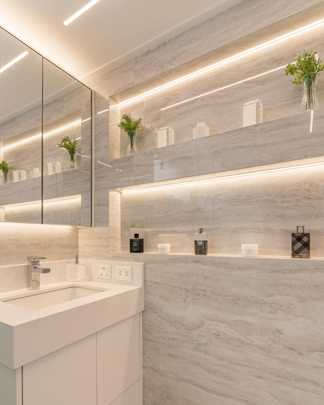 banheiro-decorado-com-marmore-44-ideias-de-decoracao-belissimas-2