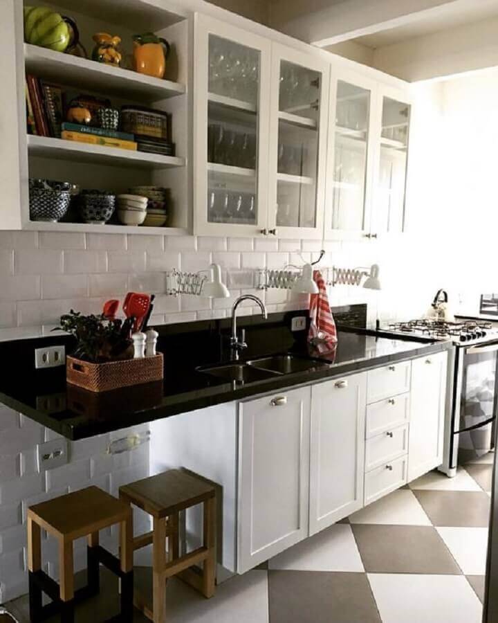 decoracao-de-cozinha-preta-e-branca