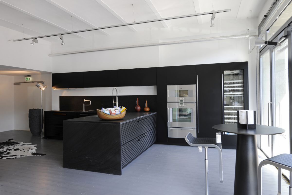 decoracao-de-cozinha-preta-e-branca