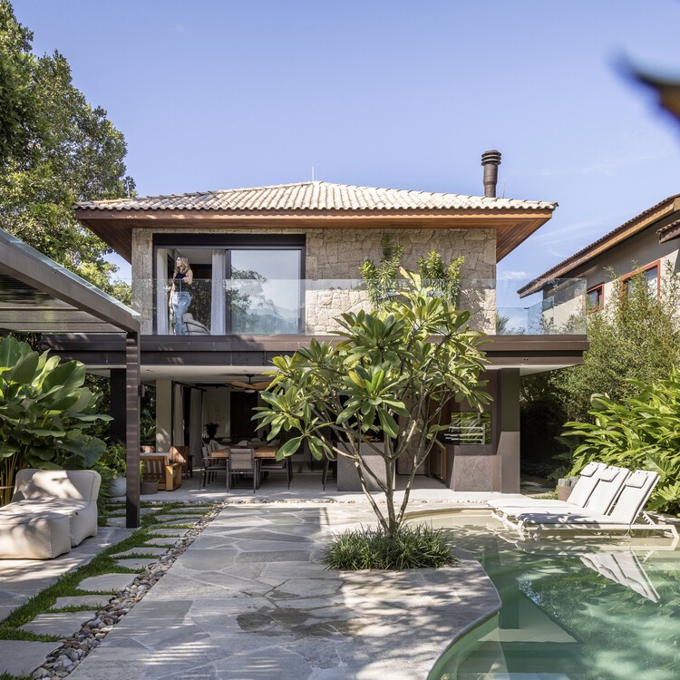 fachada-de-casa-de-praia