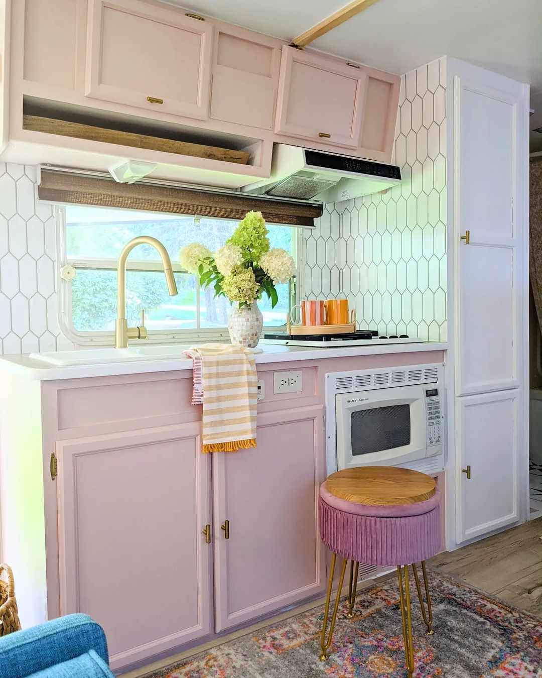 decoracao-de-cozinhas-rosas
