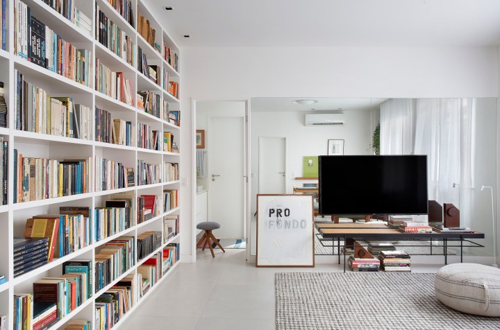 decoracao-com-livros-na-sala