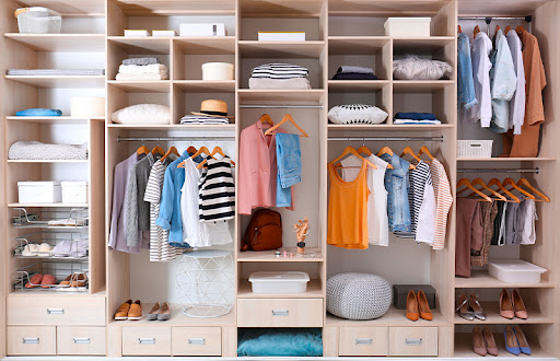como-organizar-um-closet-pequeno