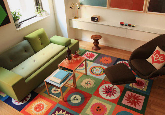 decoracao-de-sala-com-tapete-colorido
