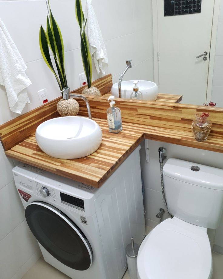 banheiro-pequeno-com-maquina-de-lavar